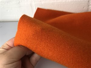 Møbeluld - filtet i frisk orange, rest på 75 cm